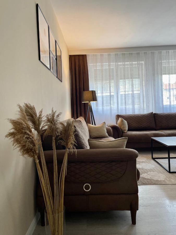 Apartment In Приштина Экстерьер фото