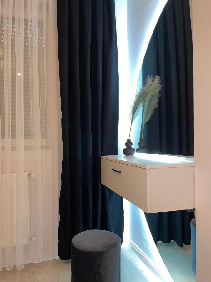 Apartment In Приштина Экстерьер фото